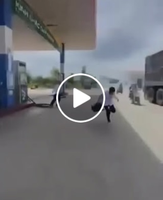 VIDEO KHONG CHE: Toàn cảnh sự việc khiến 1 học sinh radi mãi mãi