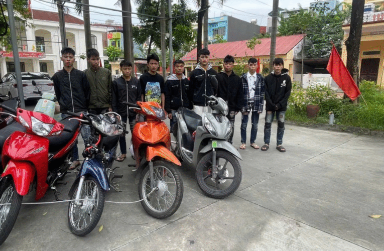 Bắc Ninh: Bă’t 14 qua’i xế mang hungkhi’ lạng la’ch đa’nh võng trên đường phố