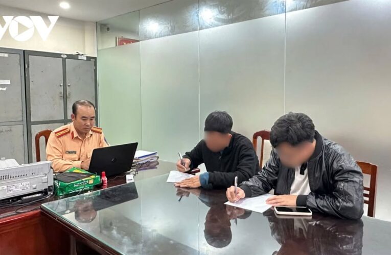 Xử lý nghiêm vụ anh r:ể gây TNGT với xe máy do người đàn ông trú ở Bắc Ninh điều khiển, em vk đứng ra nhận thay