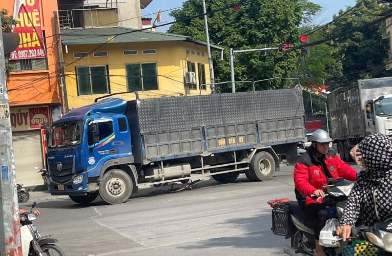 ẢNH KHONG CHE: Hiện trường TN tại ngã 4 Chờ, Yên Phong