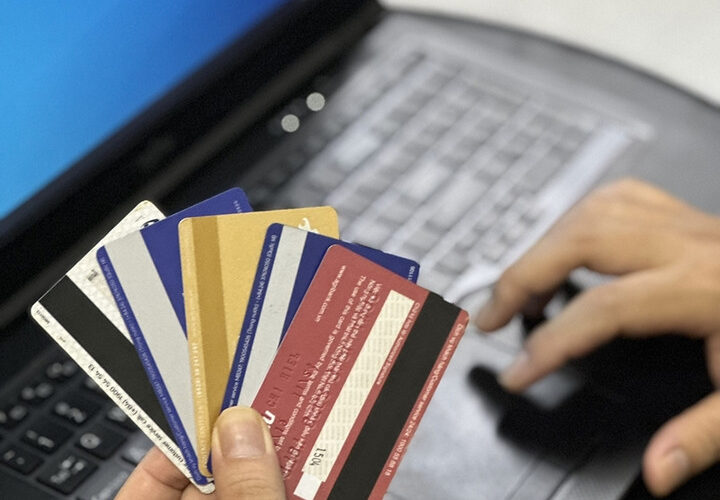 Ngân hàng thu phí quản lý với tài khoản có số dư dưới 500.000 đồng/tháng